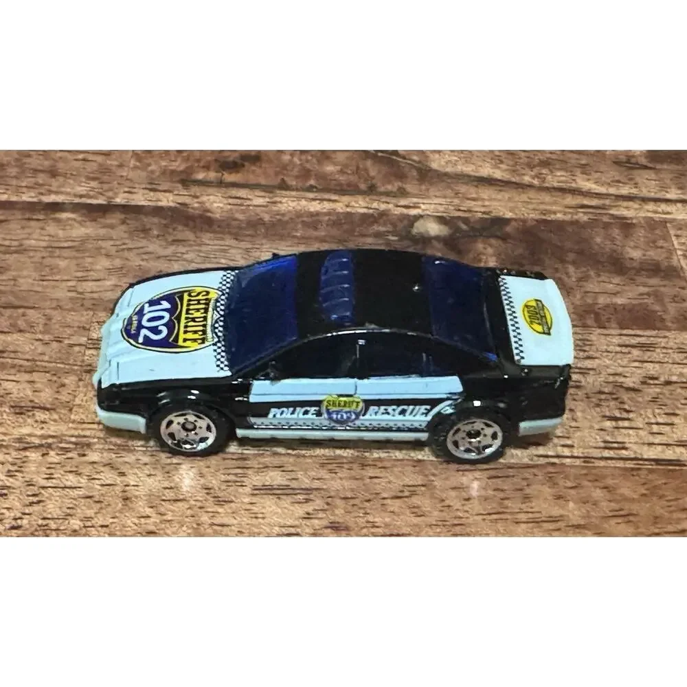 Vintage 2001 Mattel 1/64 Scale Matchbox police Car Sheriff 102 Car TC-292